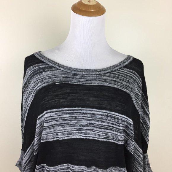 BCBGMAXAZRIA Black Gray White Striped Pattern Dolman Sleeve Knit Sweater - Picture 4 of 7